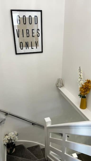 Cheerful 3 Bedroom Townhouse With Free Parking. Billericay Exterior foto